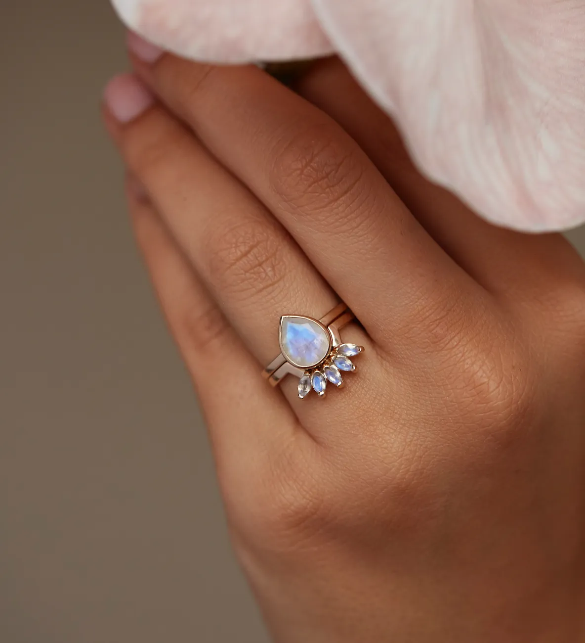 9K Yellow Gold Moonstone Tear Drop Ring