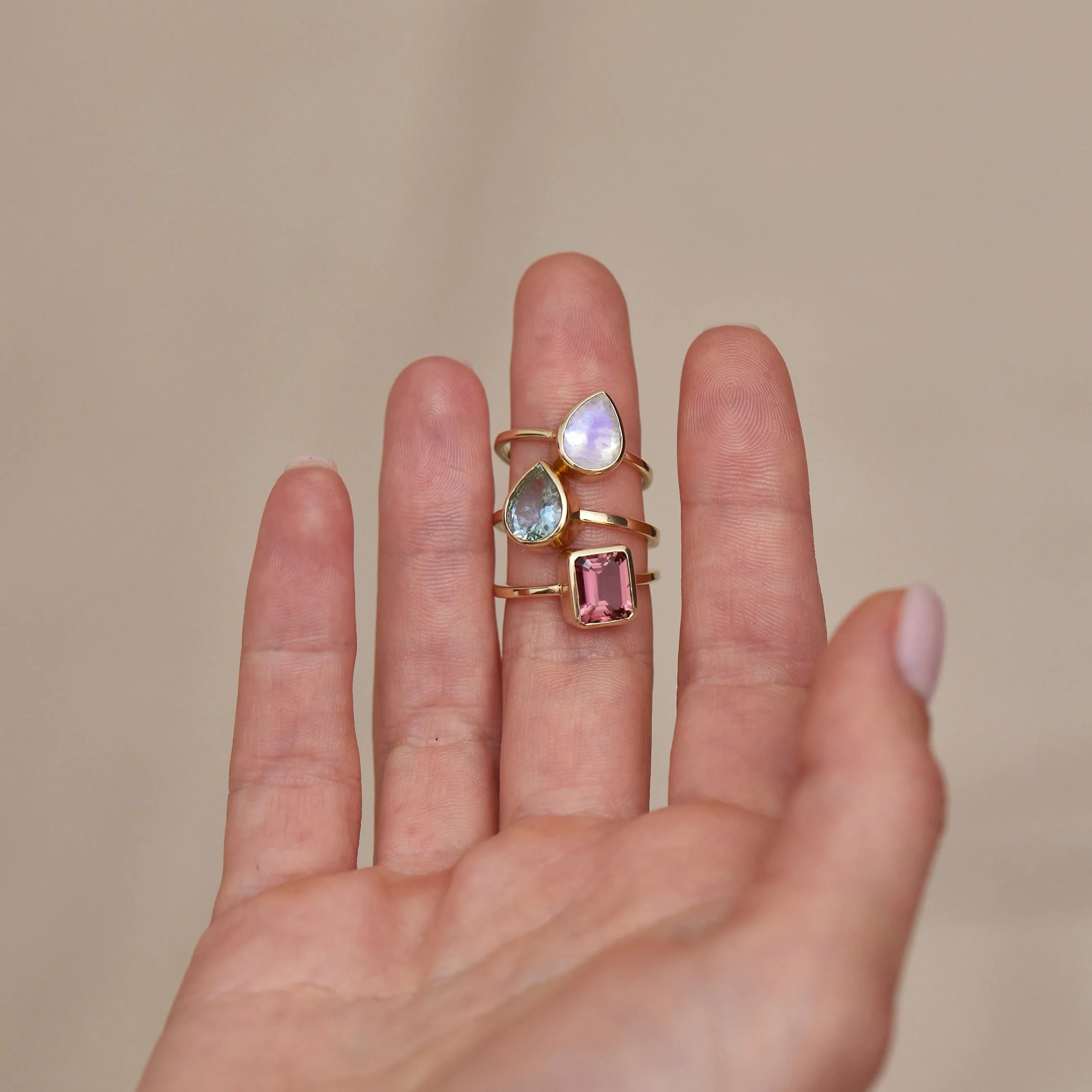 9K Yellow Gold Moonstone Tear Drop Ring