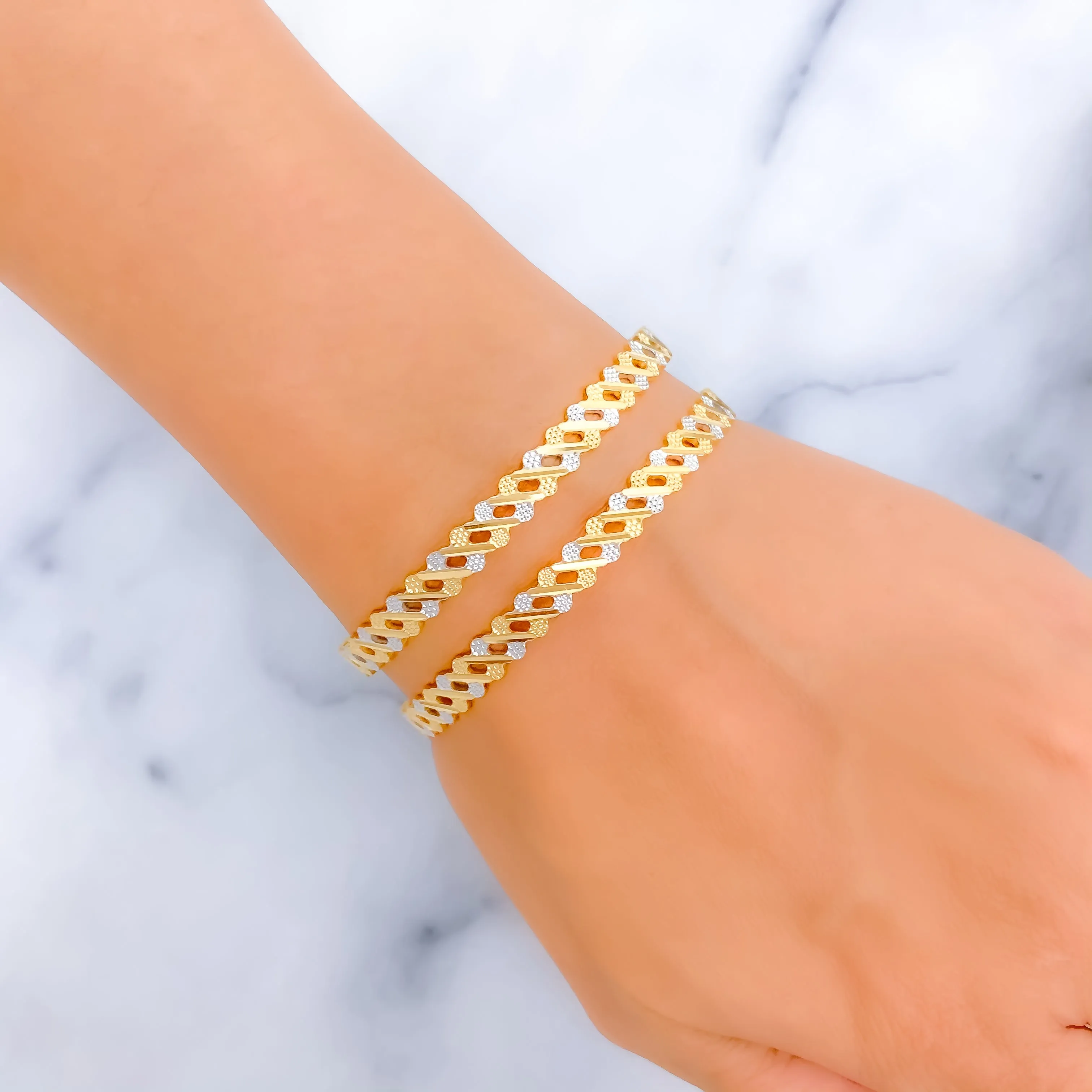 Alternating Striped 22k Gold Bangle Pair