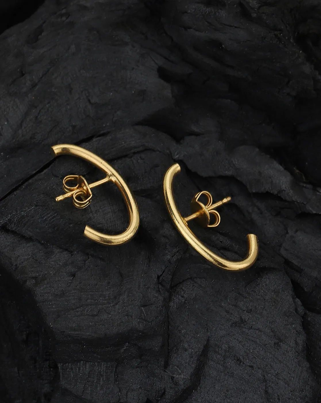 Carlton London 18Kt Gold Plated Minimal Earlobe Cuff Earrings