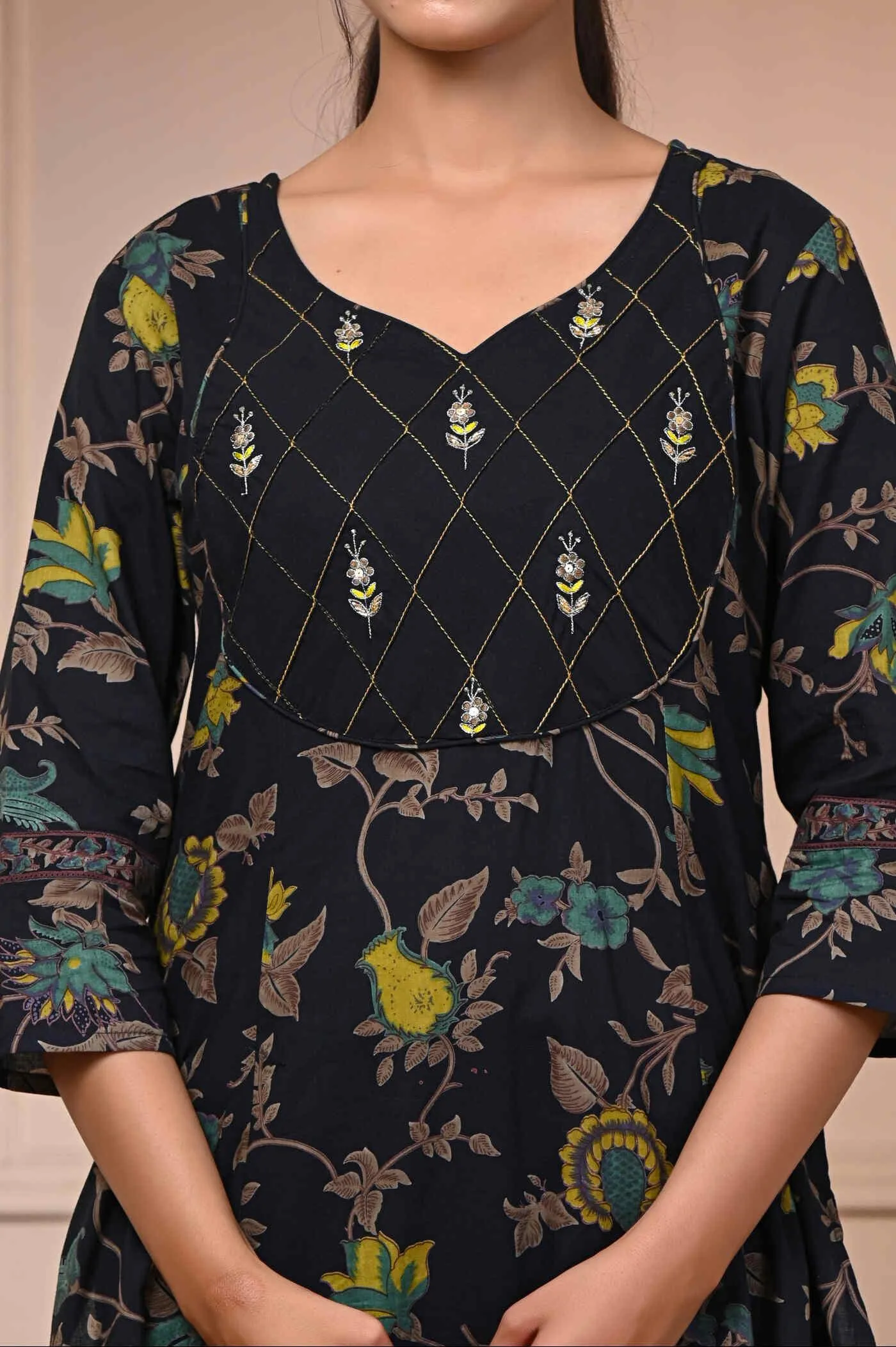 Elegant Floral Black Kurta Set with Dupatta