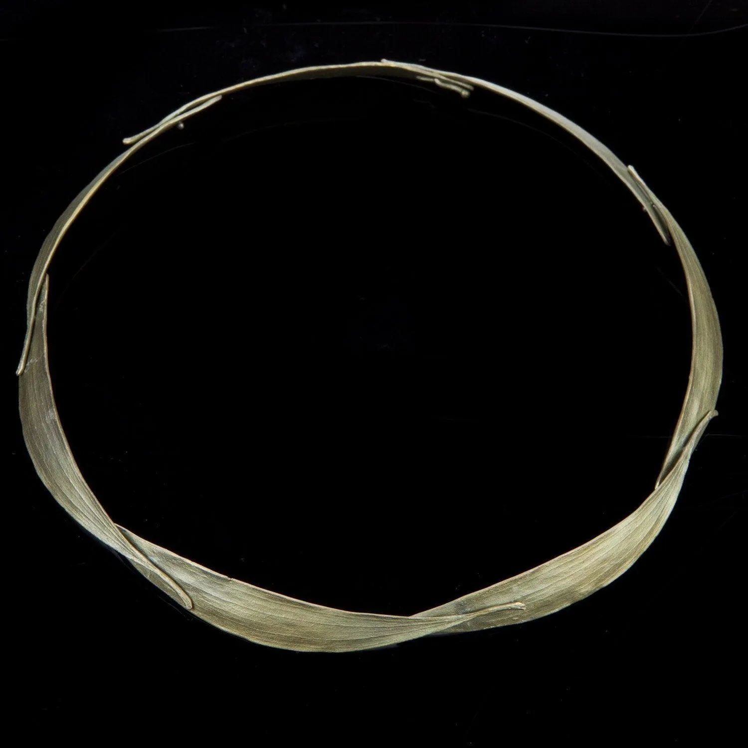 Eucalyptus 7 Leaf Collar