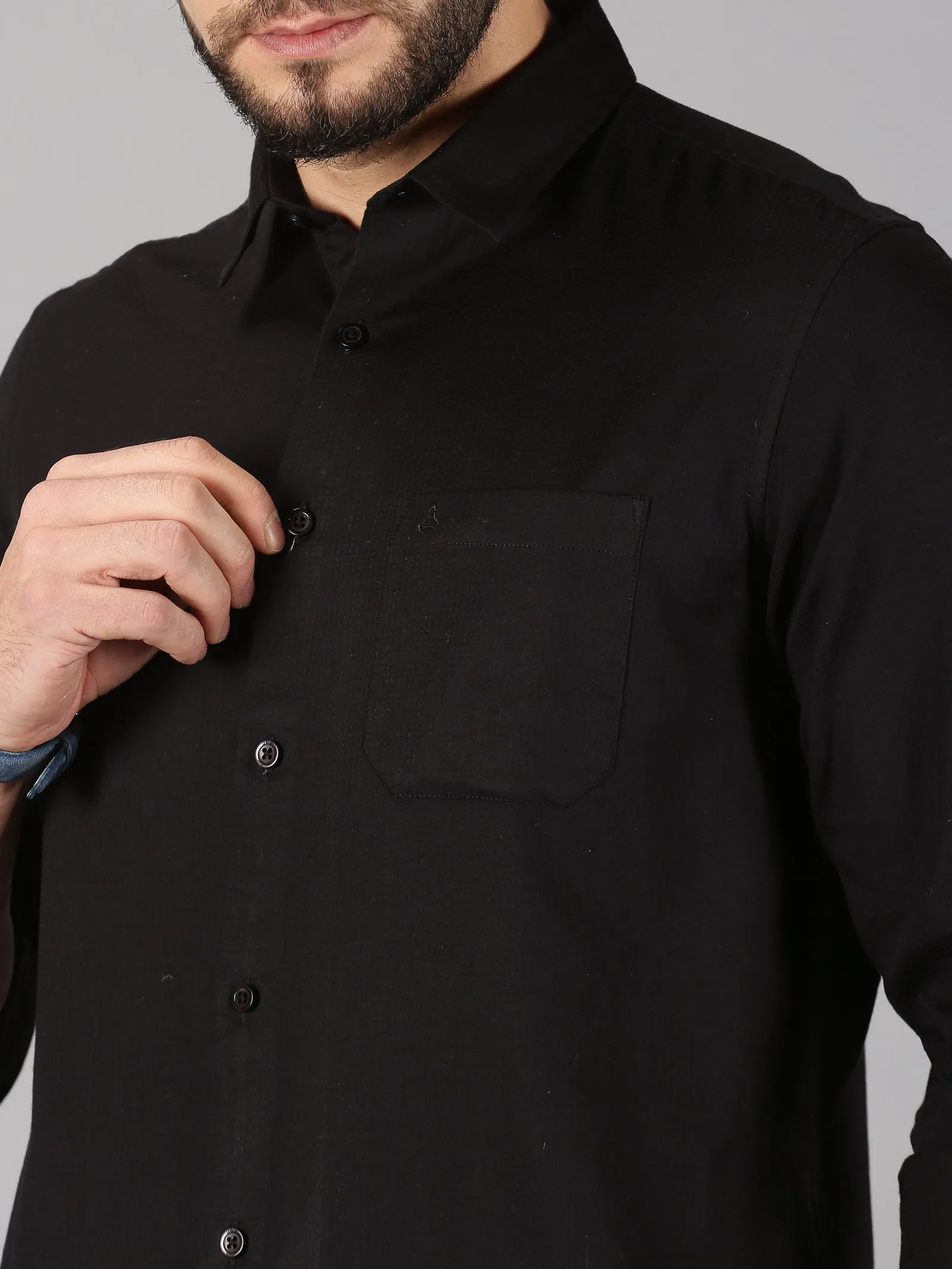 MEN'S BLACK DOBBY SLIM FIT SHIRT