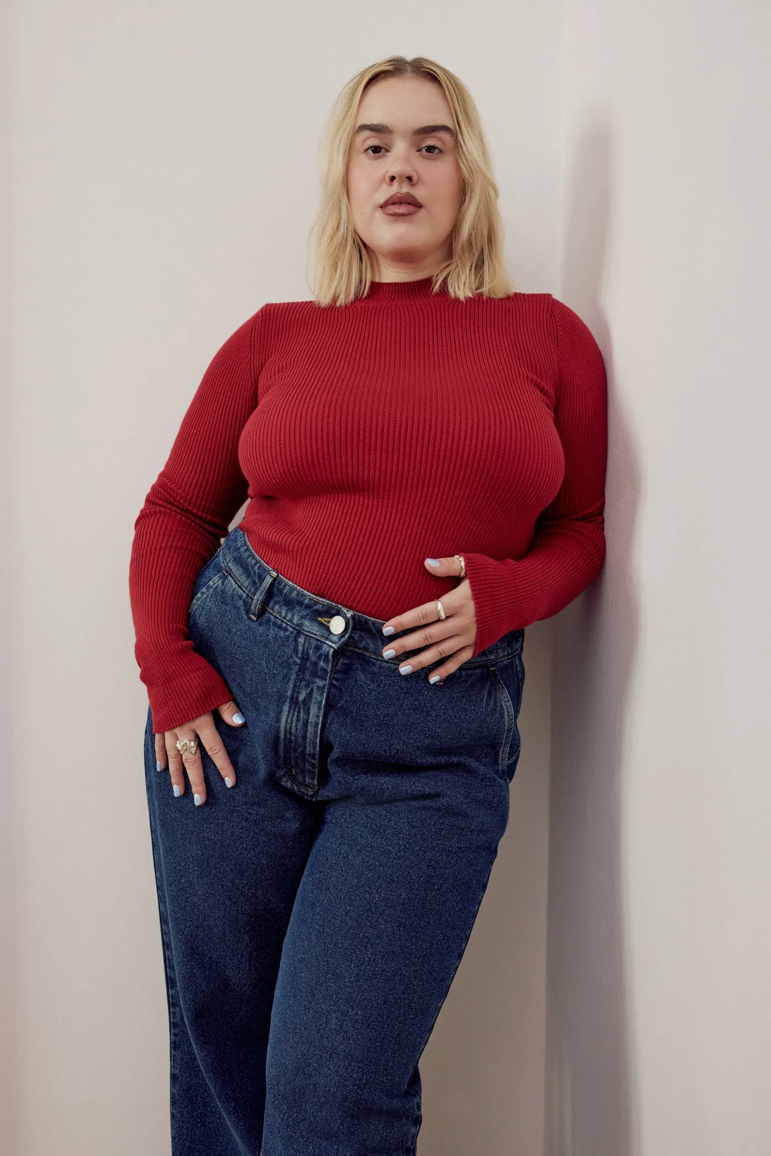 Mona Fine Knit Mock Neck Red