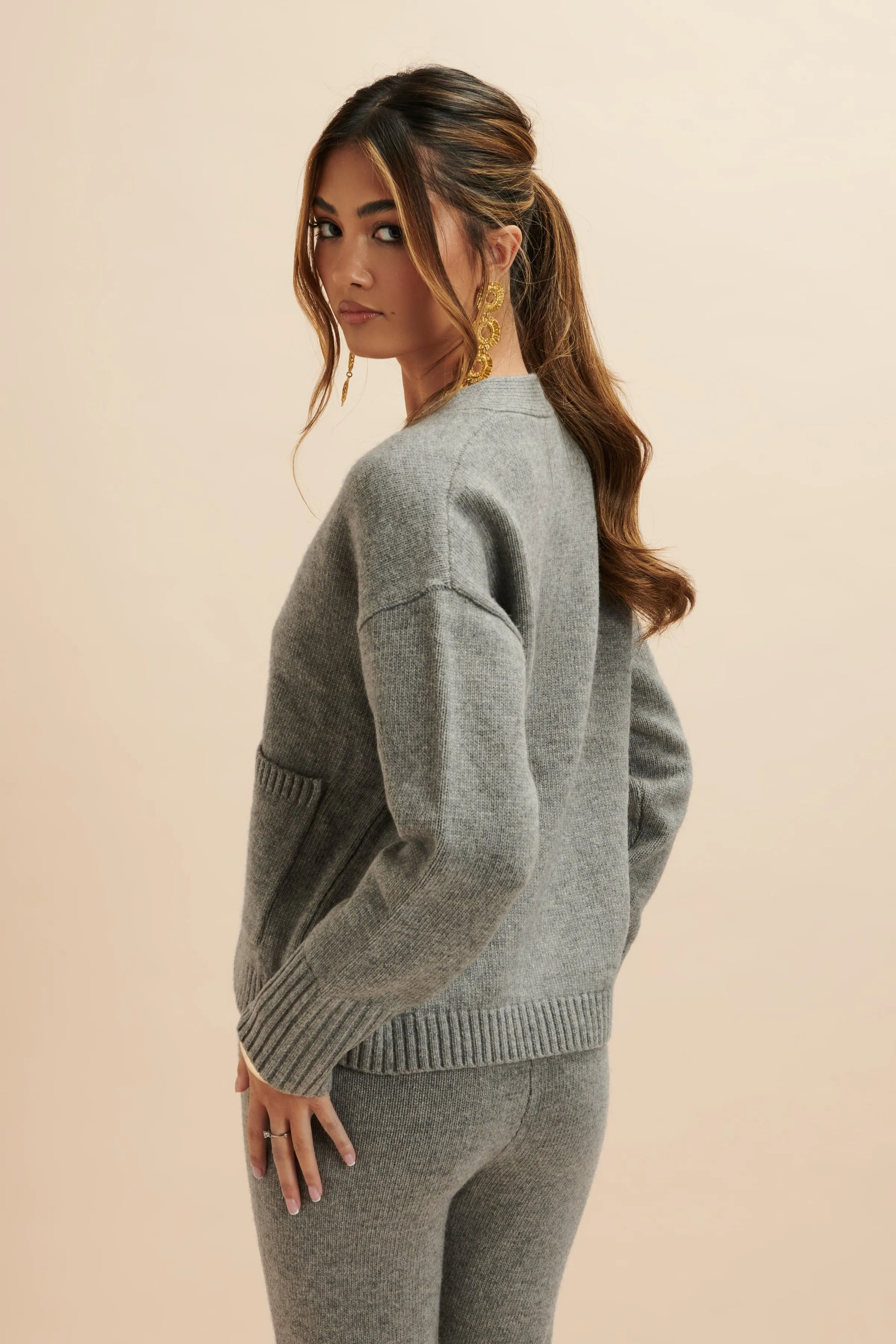 NELLA Knitted Cashmere Blend Relaxed Cardigan In Grey