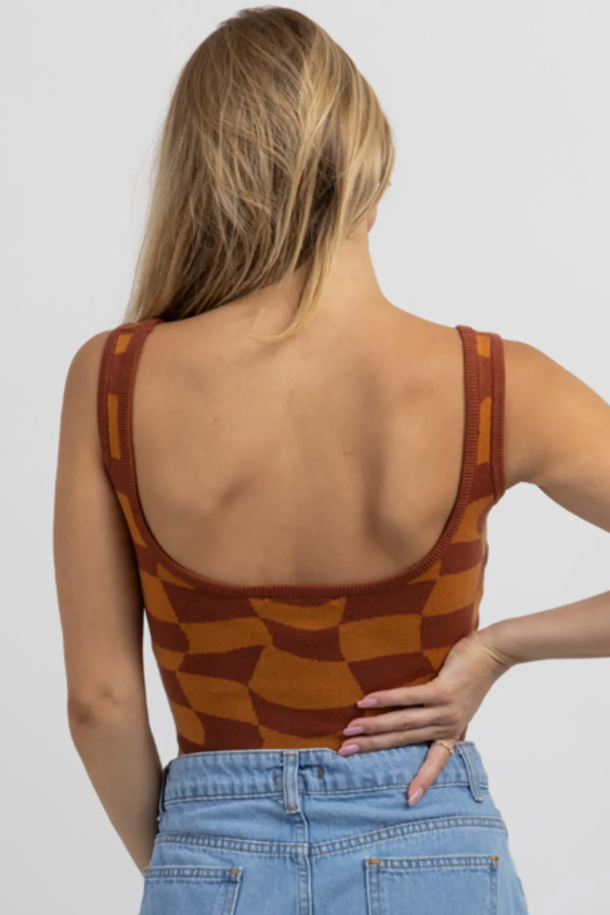 RUST CHECKED KNIT CROP TANK