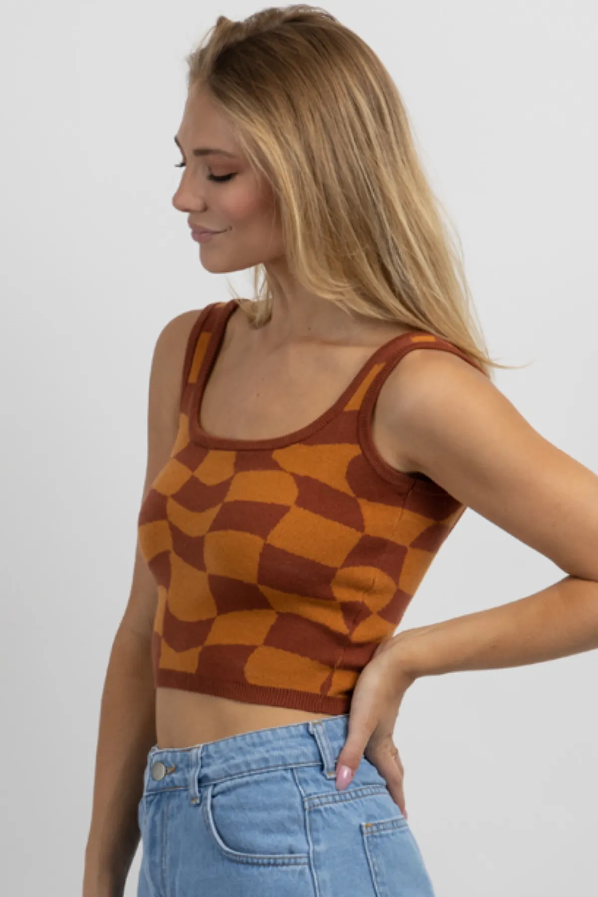 RUST CHECKED KNIT CROP TANK