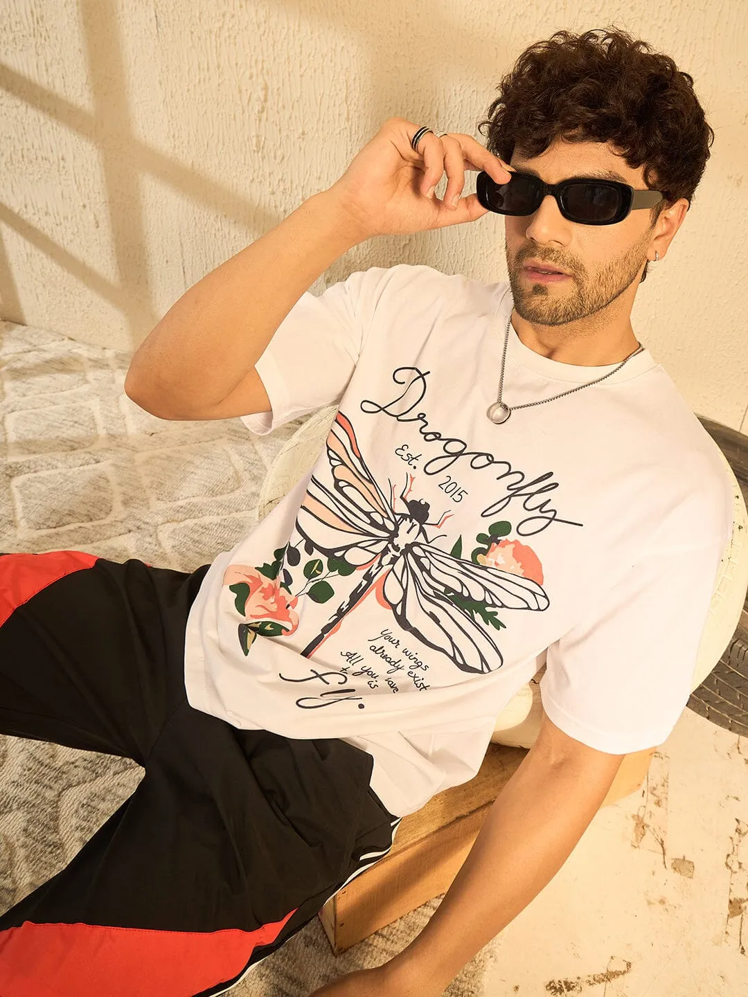 White Drangon Fly Oversized Graphic Tshirt